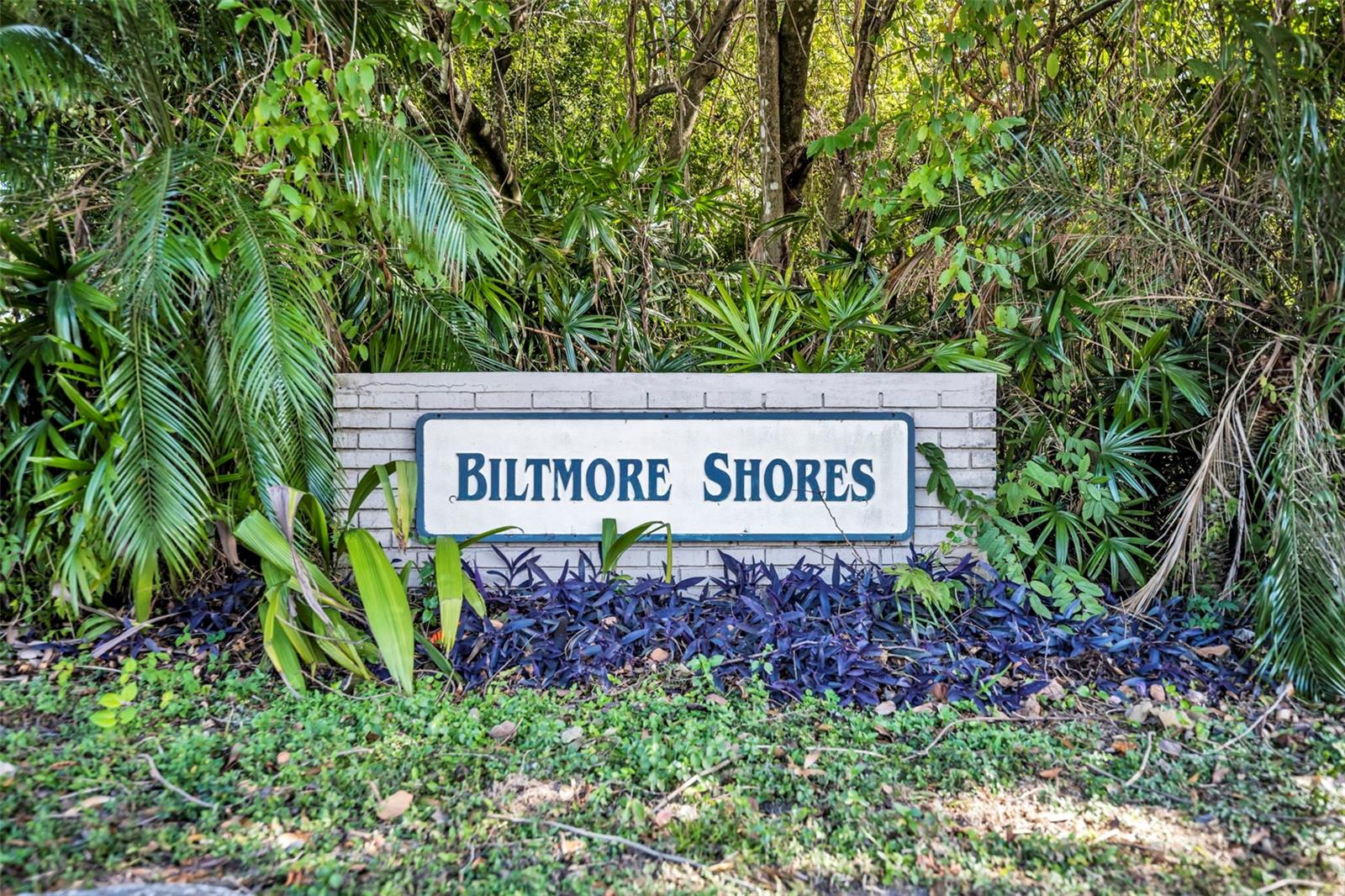 Listing photo id 28 for 945 Sherrington Road