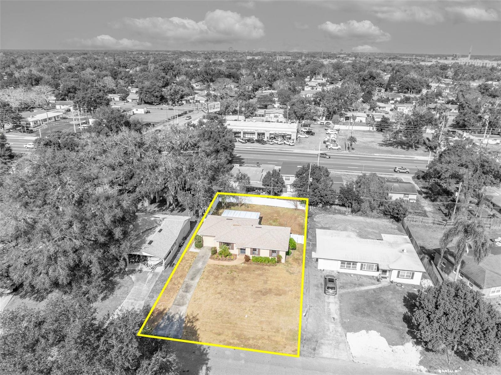 Listing photo id 40 for 945 Sherrington Road