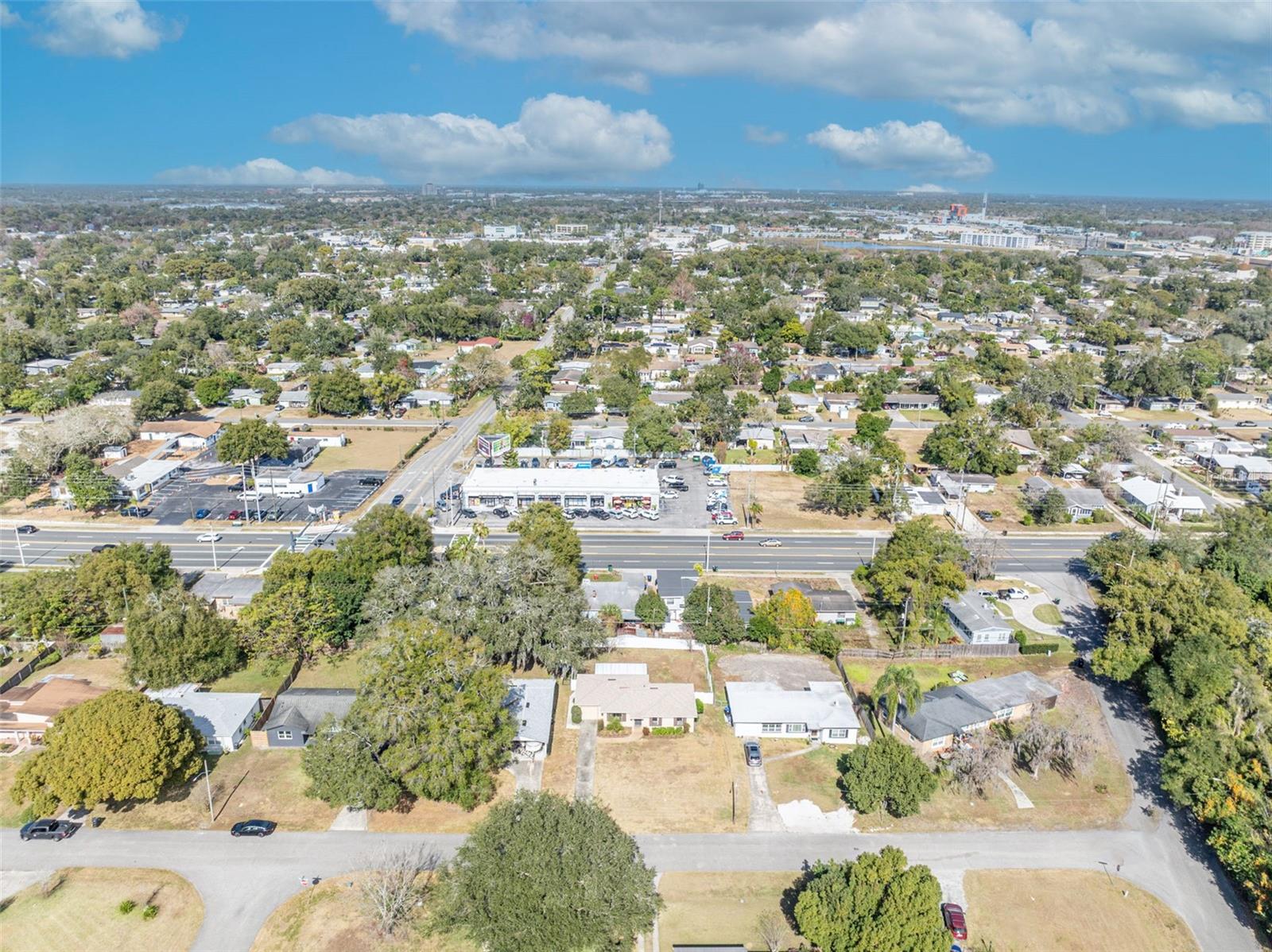 Listing photo id 45 for 945 Sherrington Road