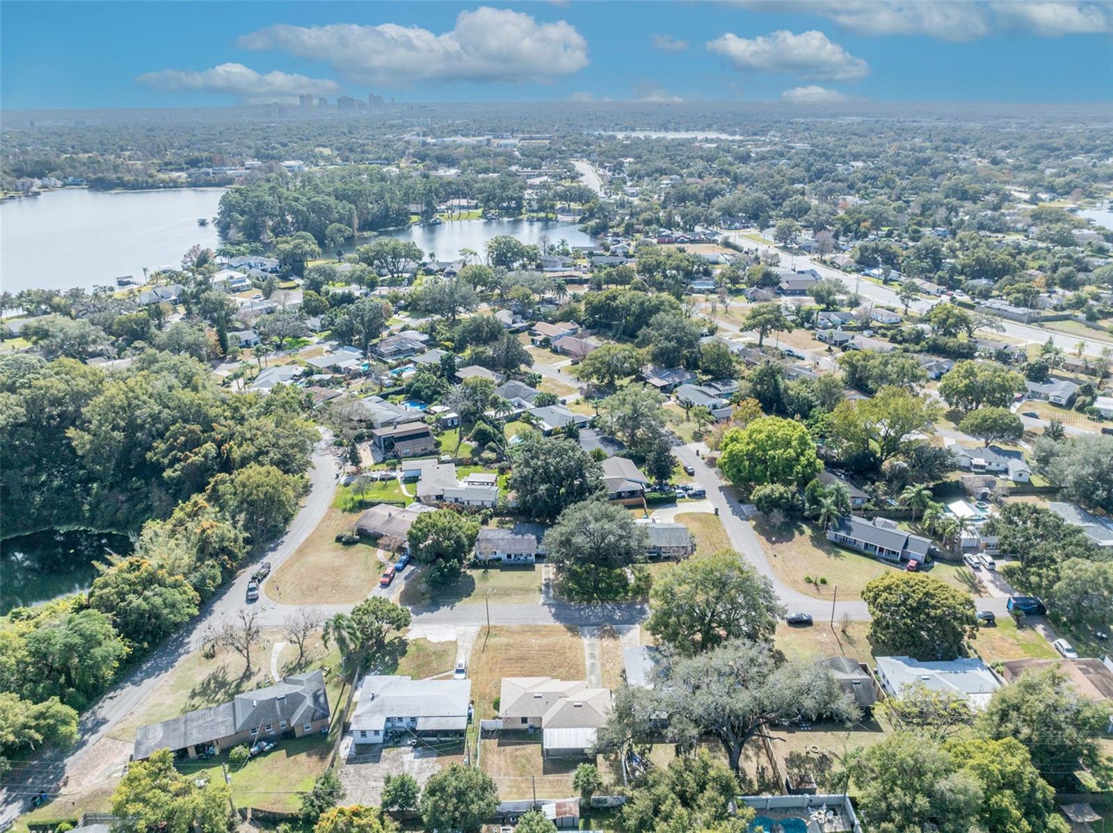 Listing photo id 47 for 945 Sherrington Road