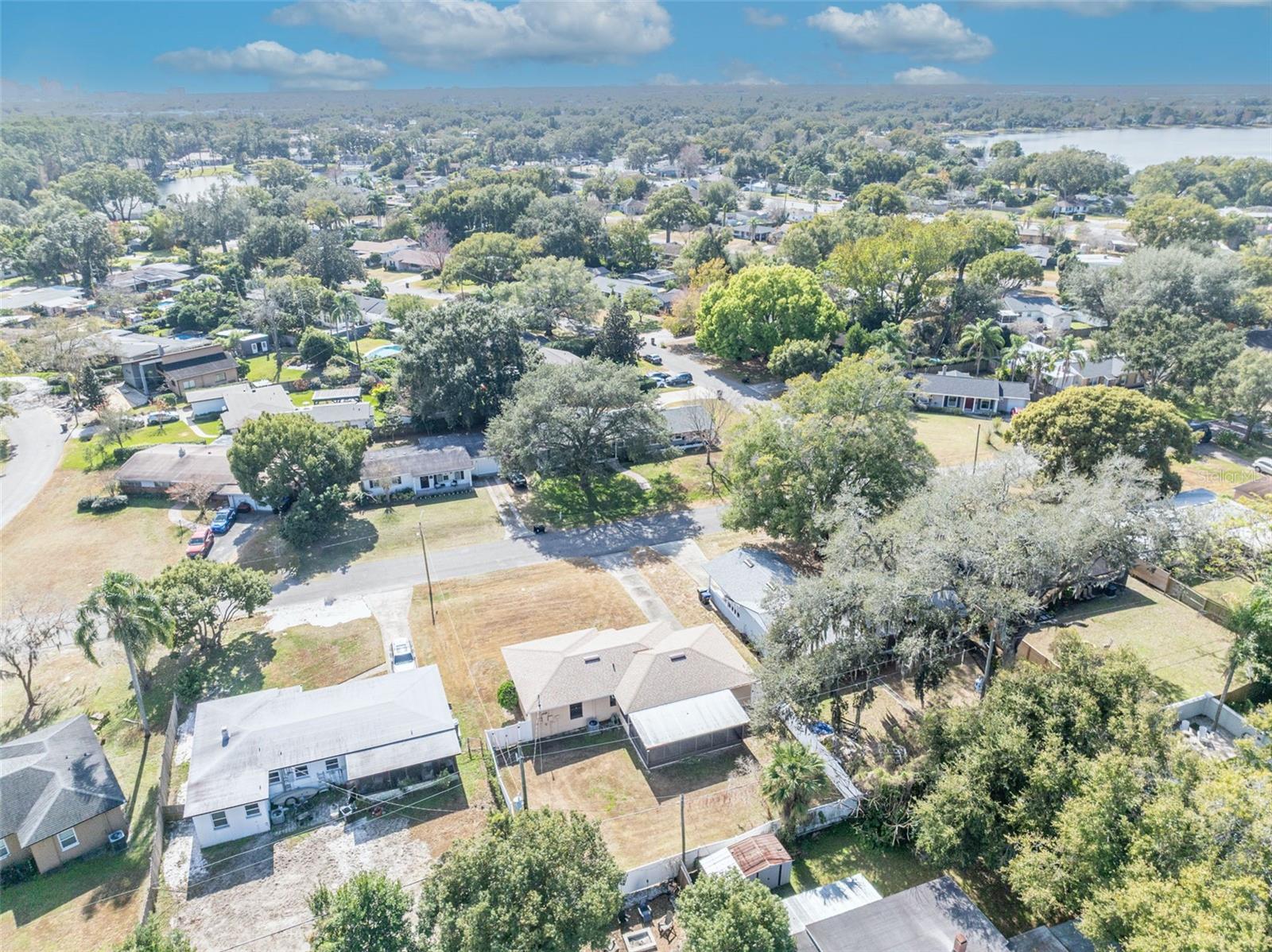 Listing photo id 51 for 945 Sherrington Road