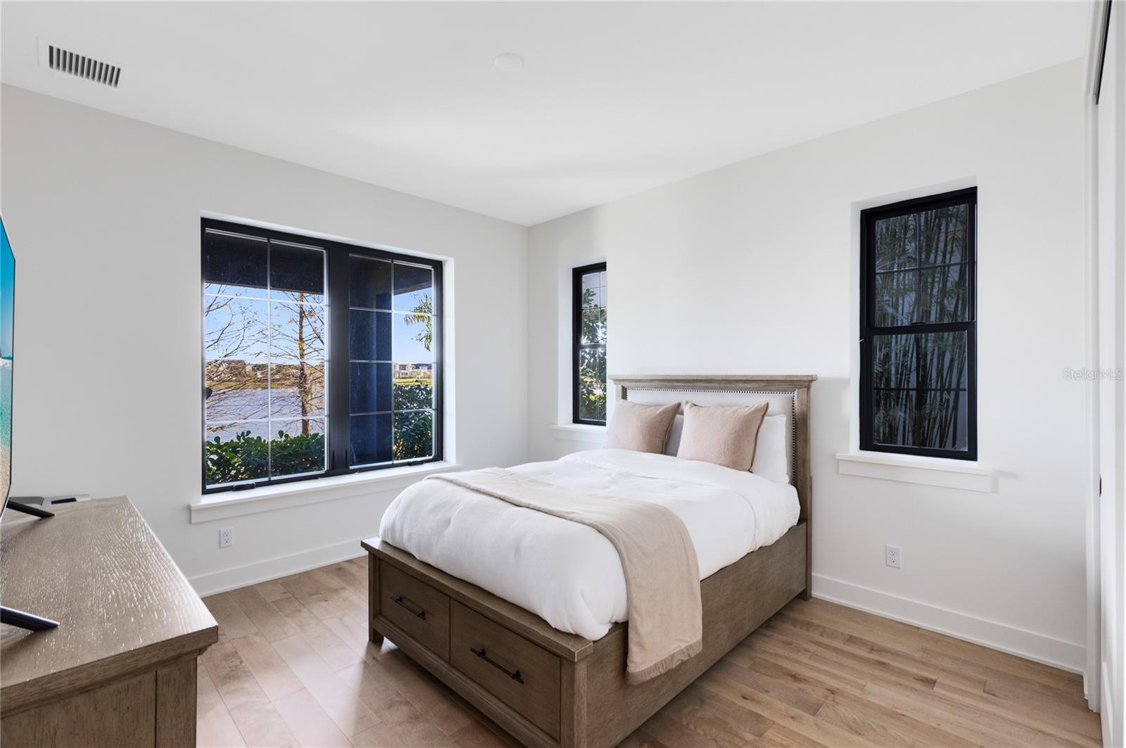 Image 17 of 54 For 8351 Edelman Lane