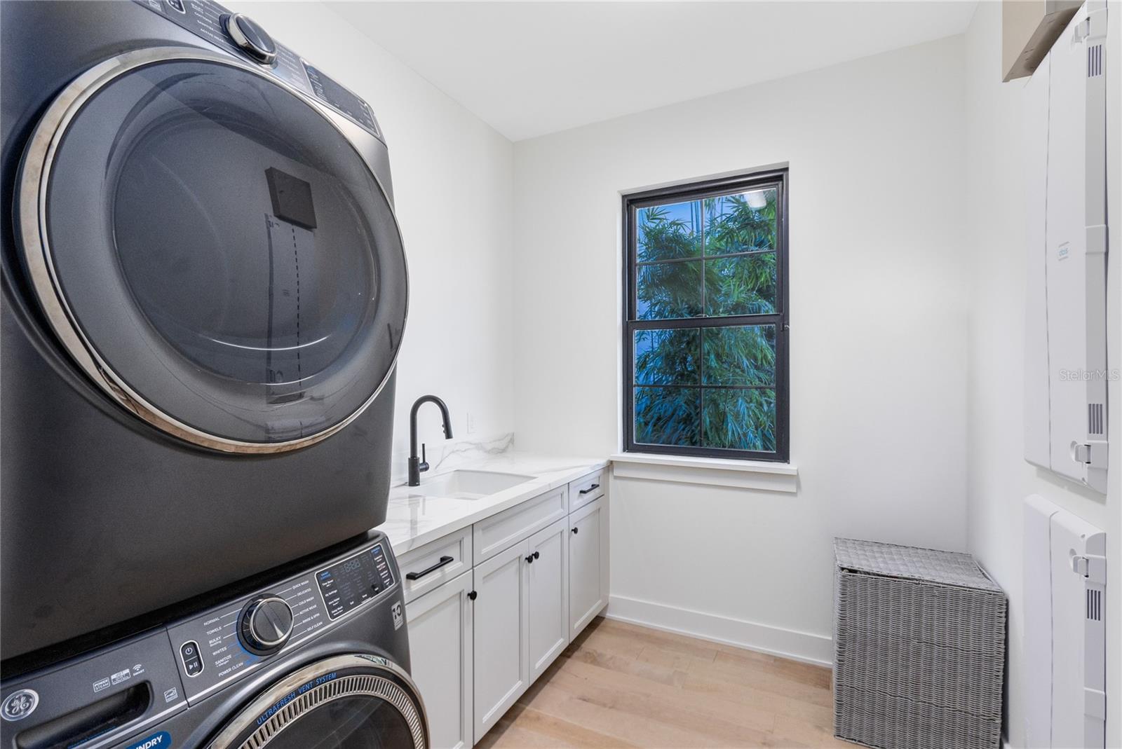 Image 28 of 54 For 8351 Edelman Lane