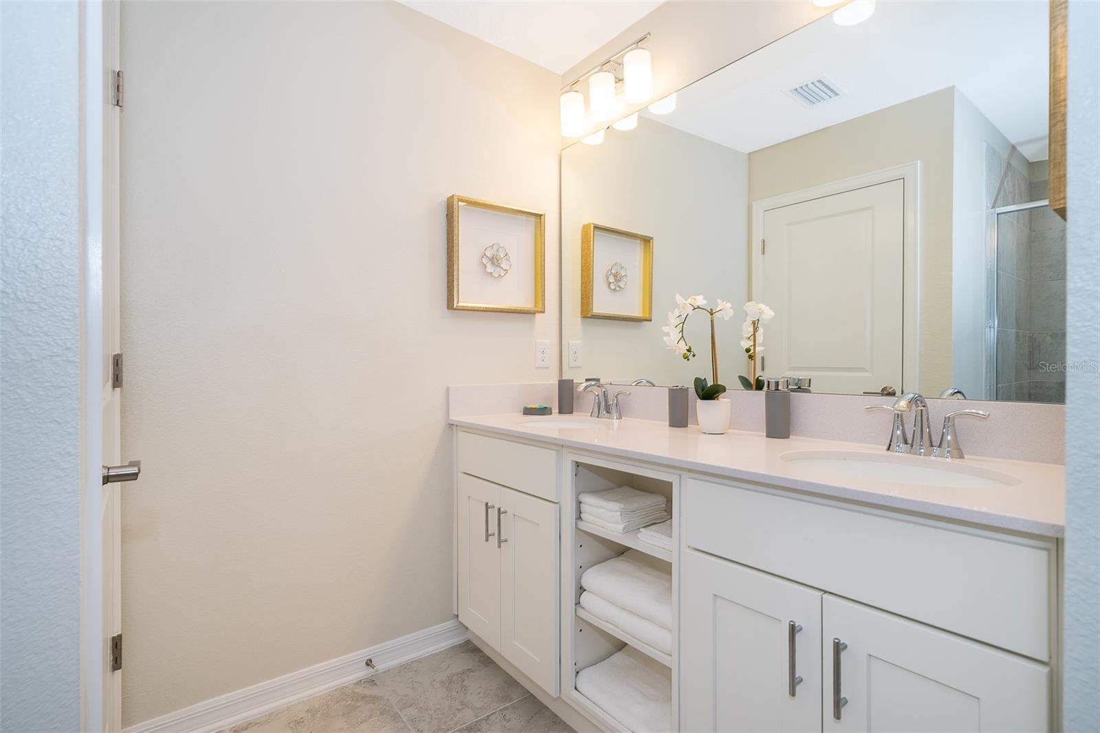 Image 16 of 30 For 3131 Paradox Circle 202