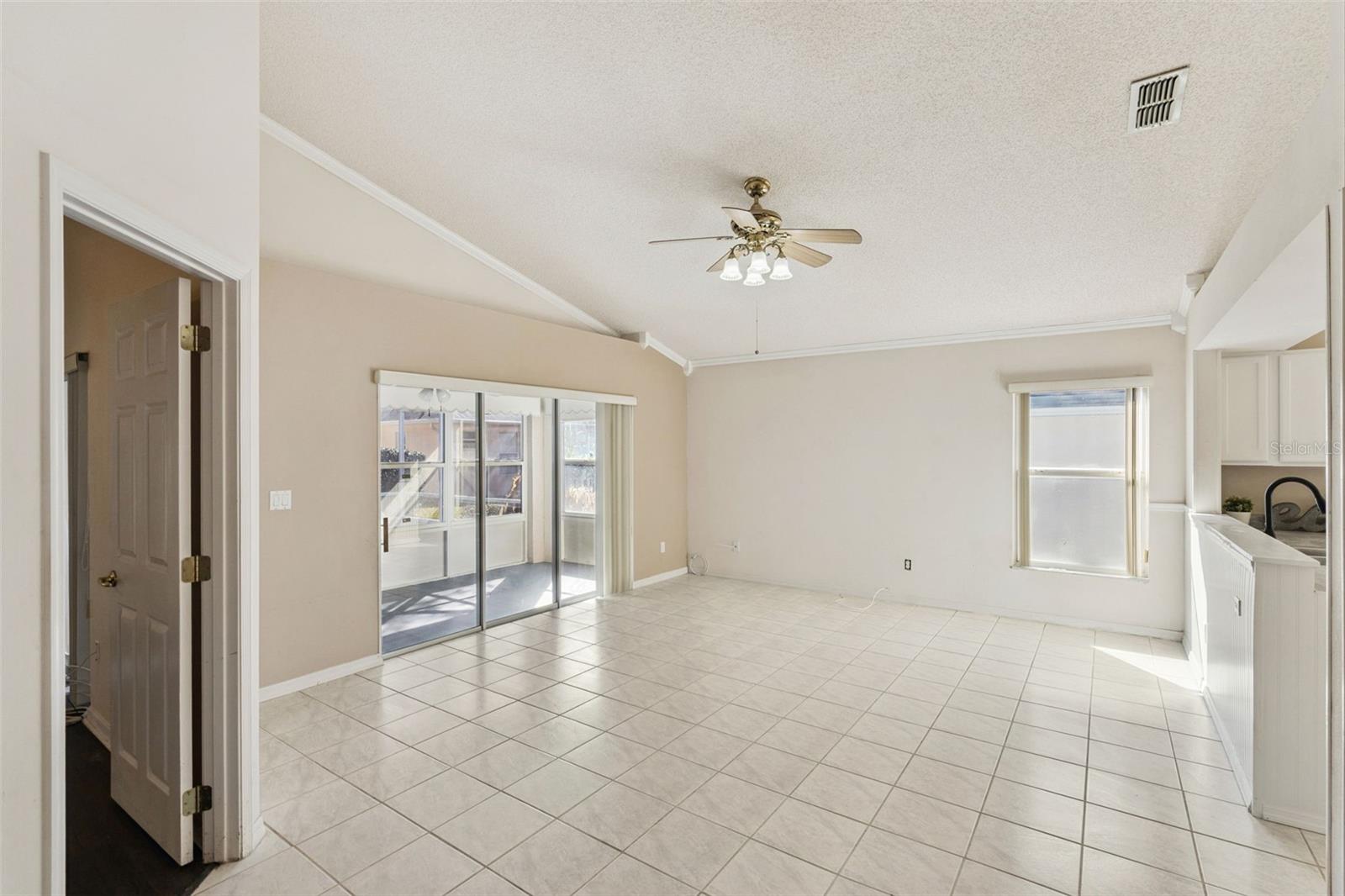 Image 12 of 77 For 3817 Doune Way