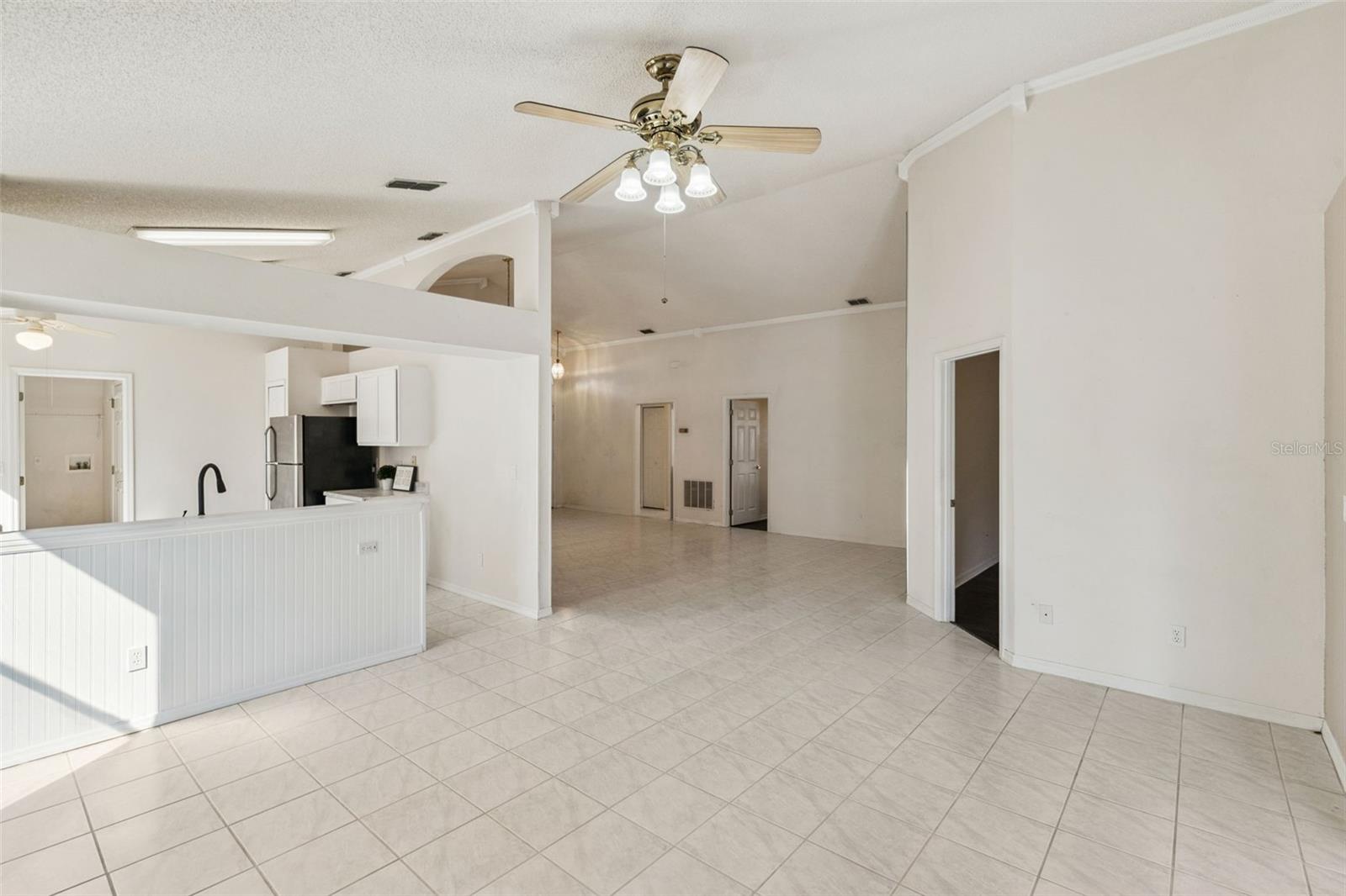 Image 13 of 77 For 3817 Doune Way