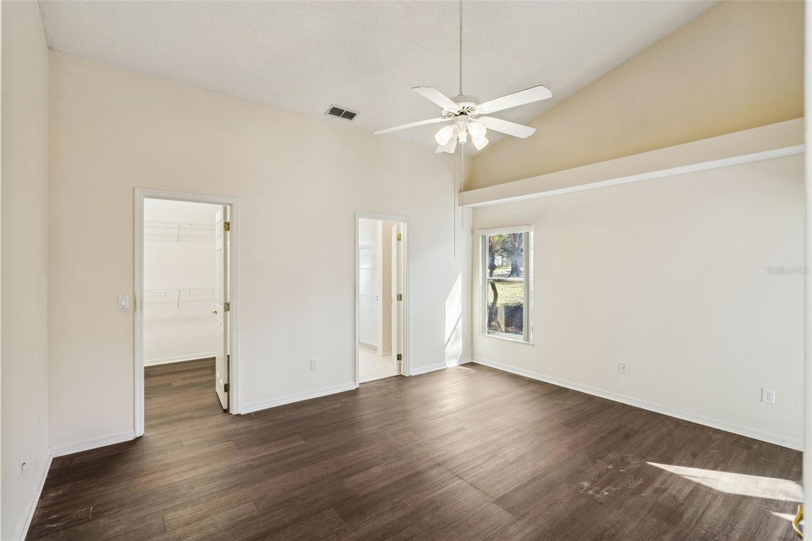 Image 19 of 77 For 3817 Doune Way