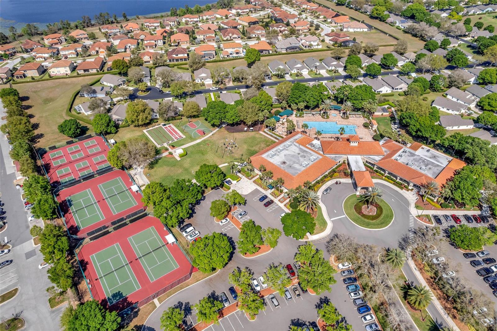 Image 75 of 77 For 3817 Doune Way