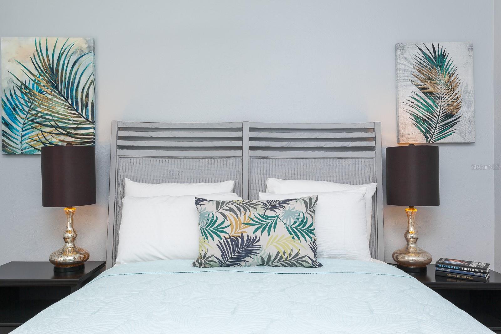 Image 10 of 39 For 407 Crystal Lake Street