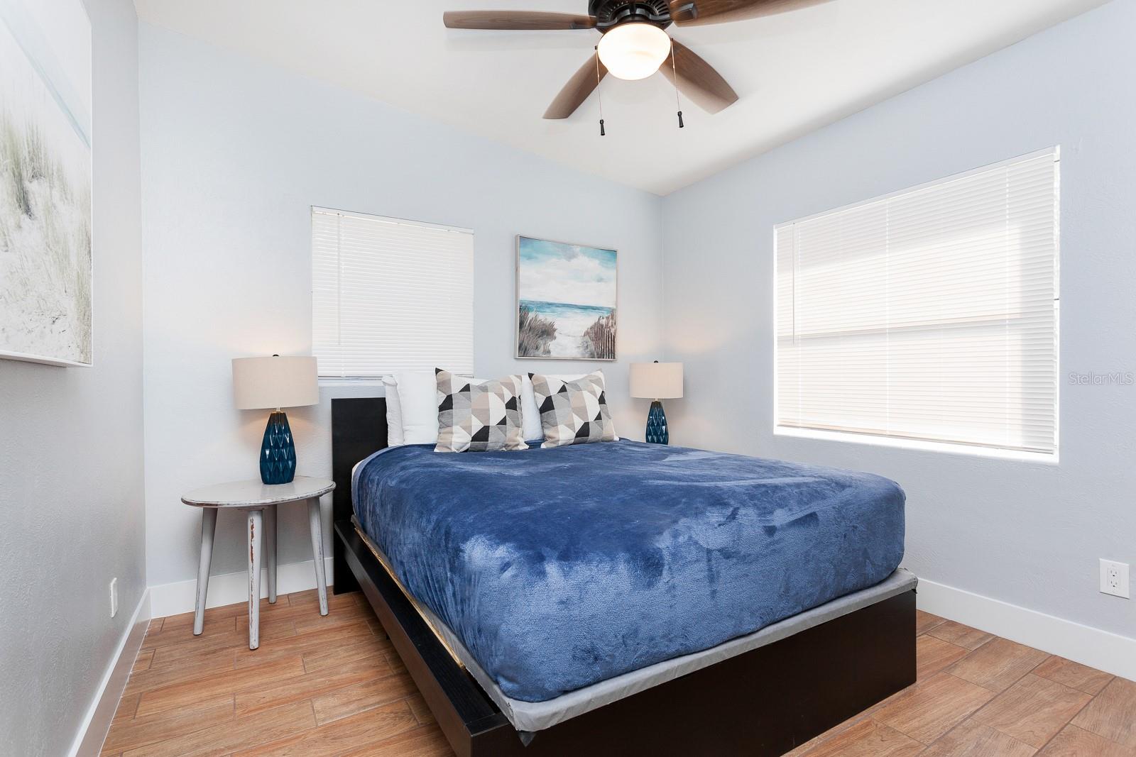 Image 11 of 39 For 407 Crystal Lake Street