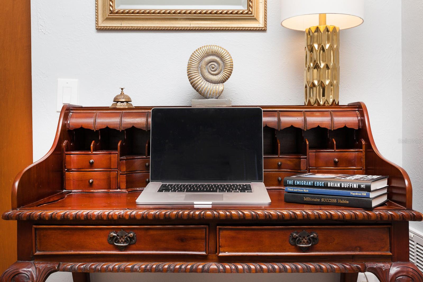 Image 14 of 39 For 407 Crystal Lake Street