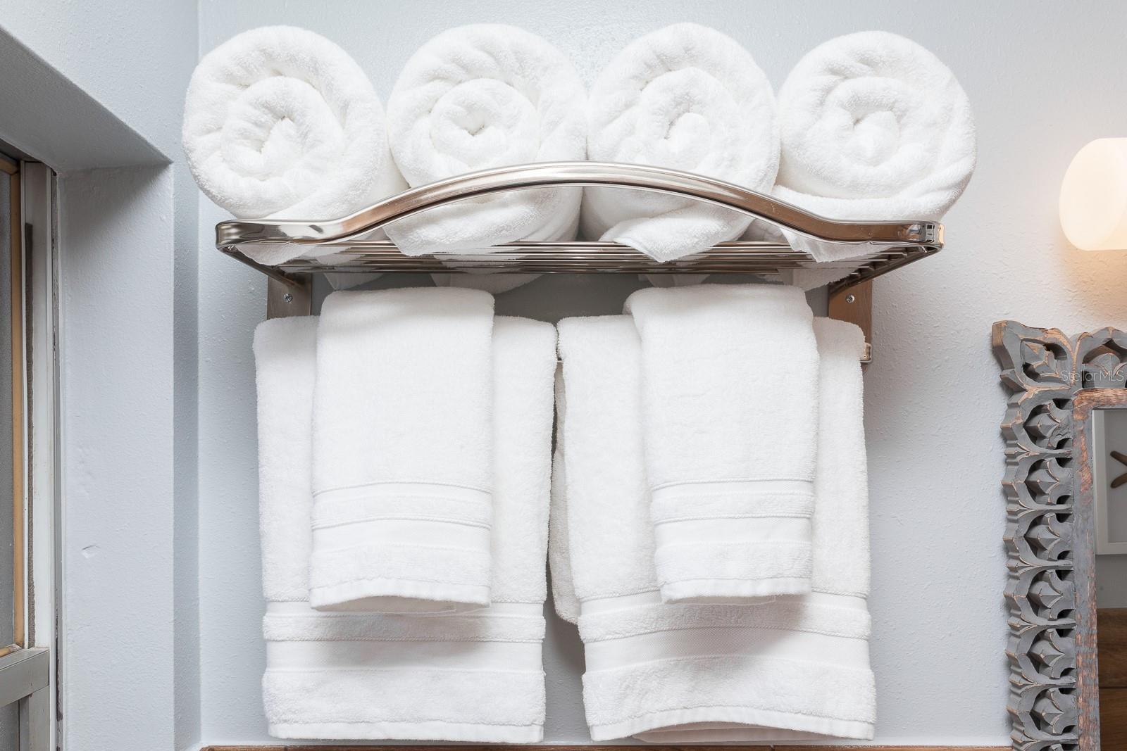 Image 19 of 39 For 407 Crystal Lake Street