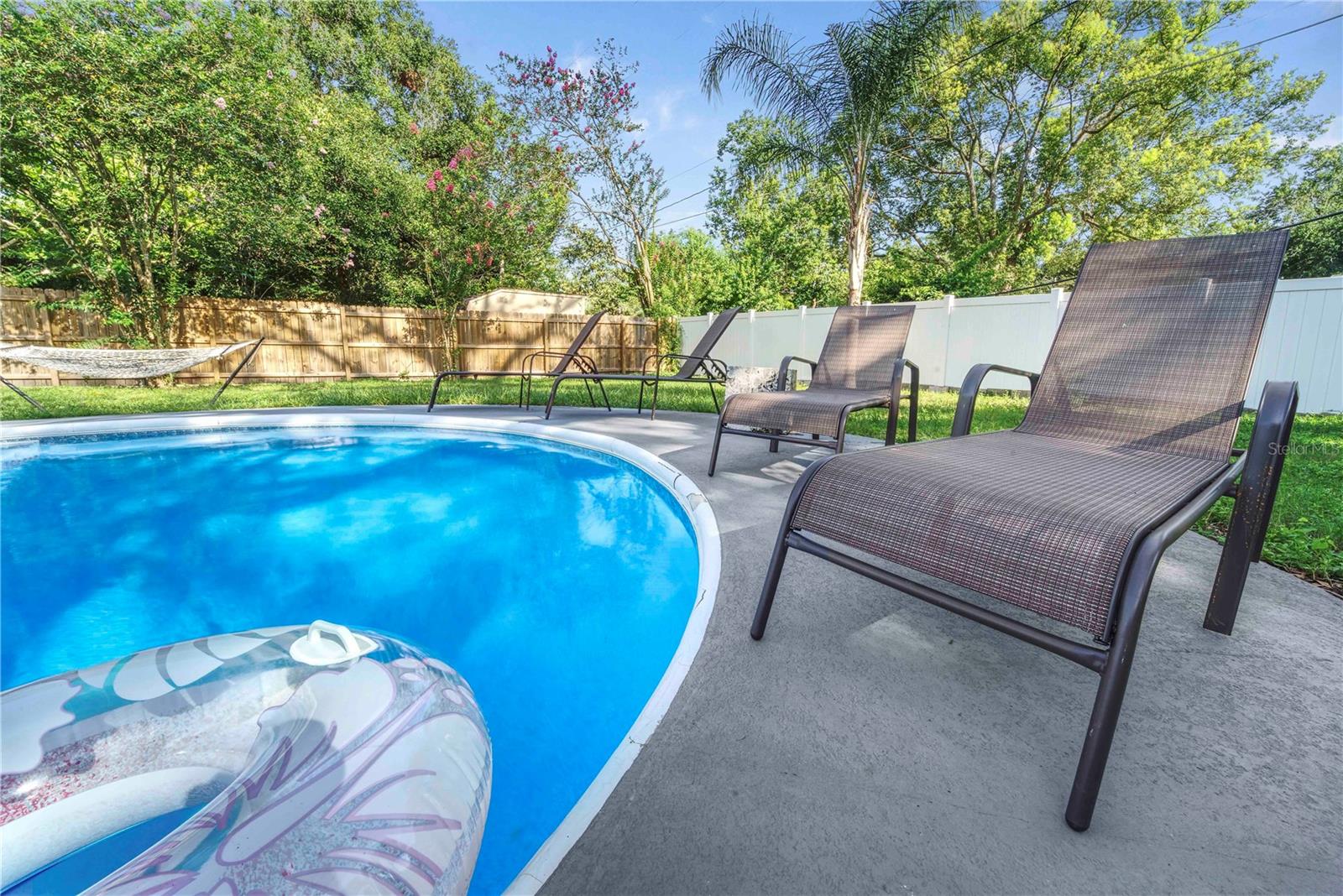 Image 30 of 39 For 407 Crystal Lake Street