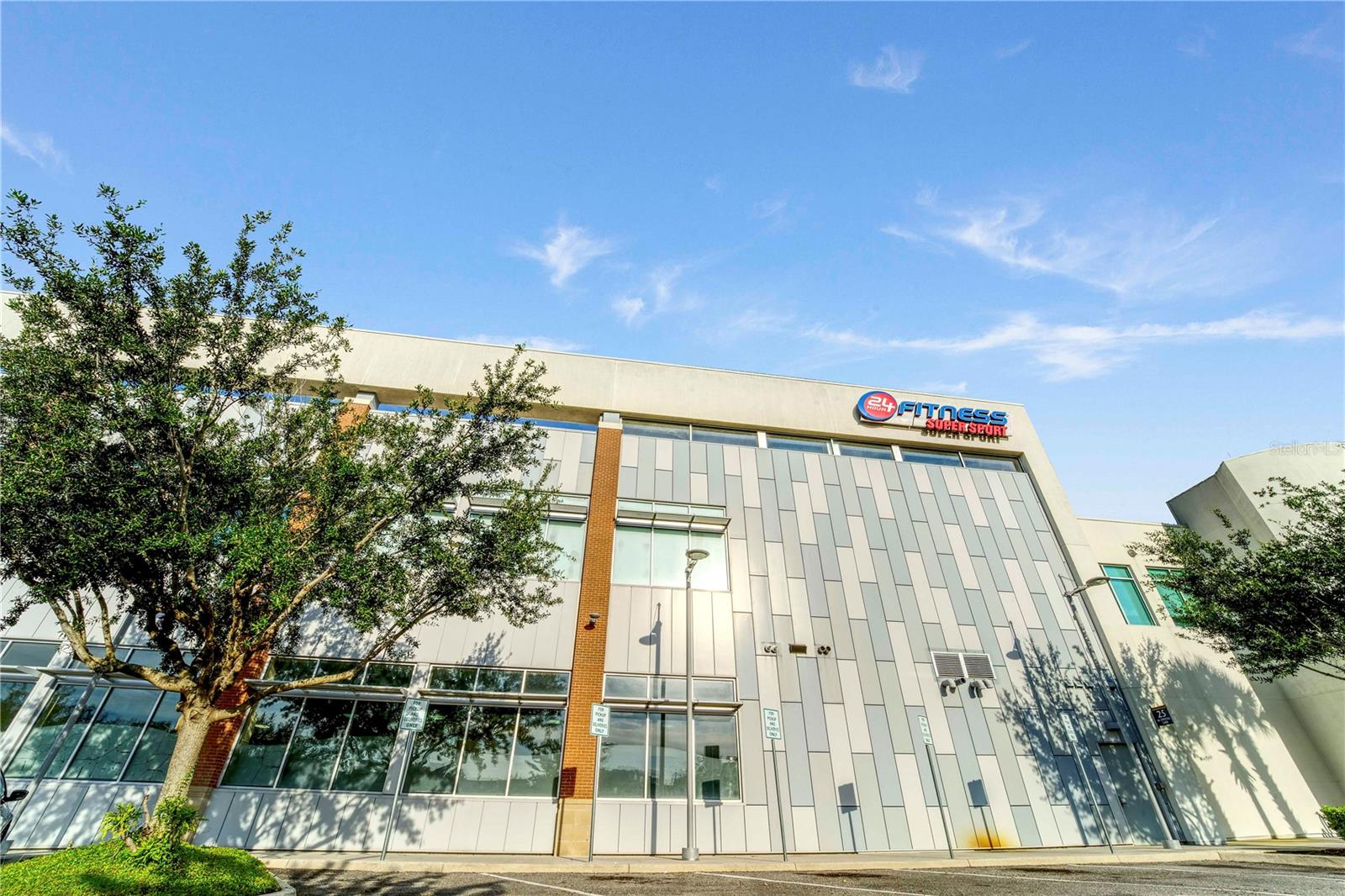 Image 31 of 39 For 407 Crystal Lake Street