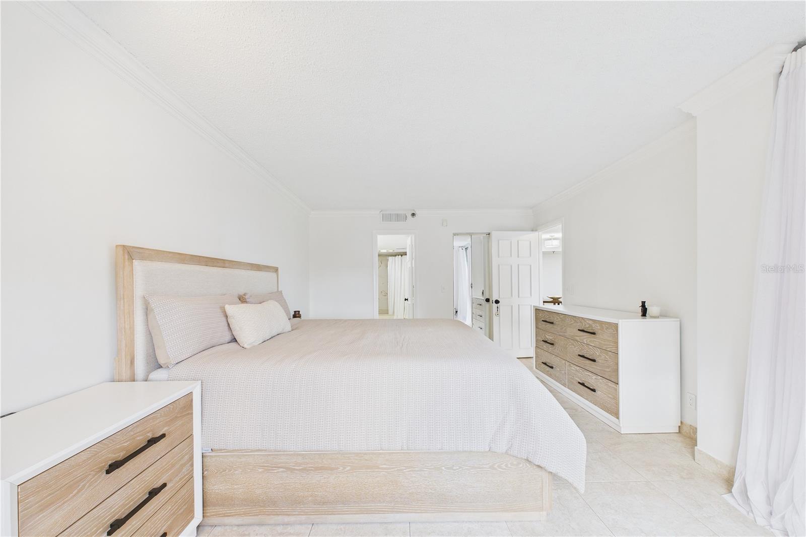 Image 8 of 21 For 5280 2nd Avenue 412