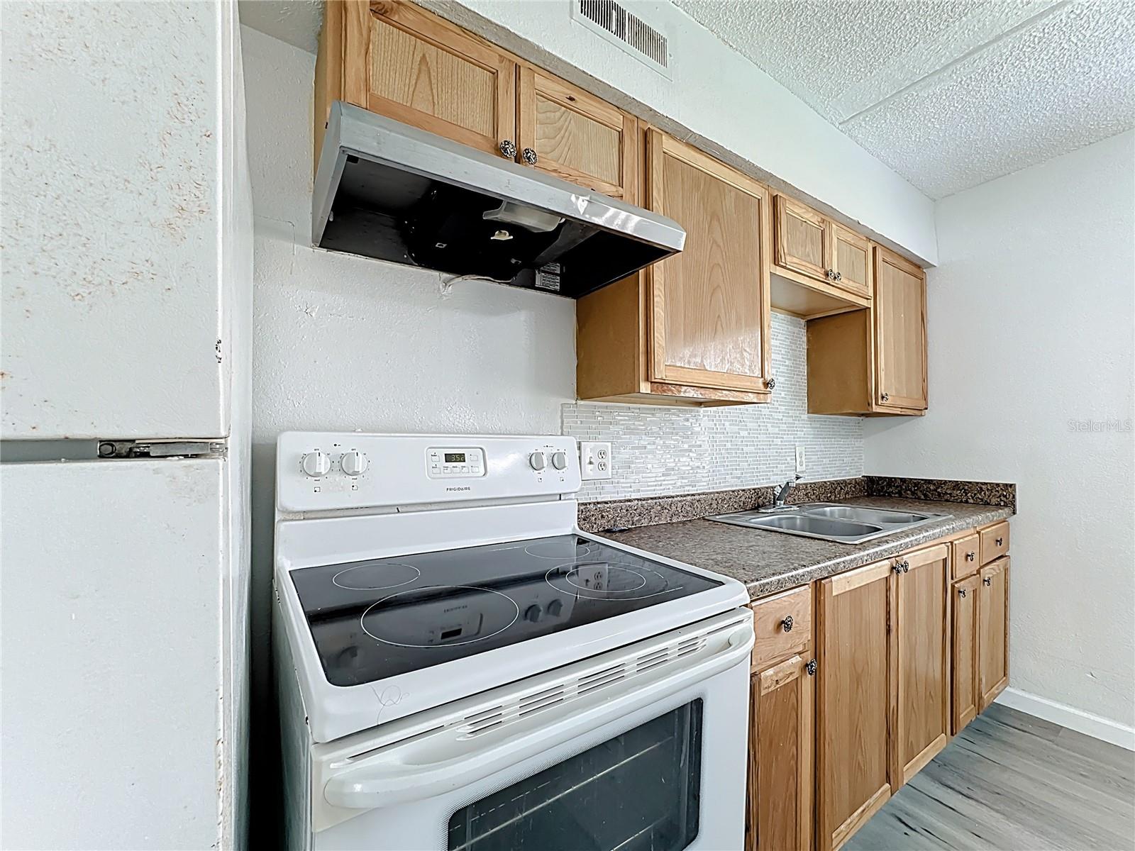 Image 7 of 29 For 694 Michigan Court 4