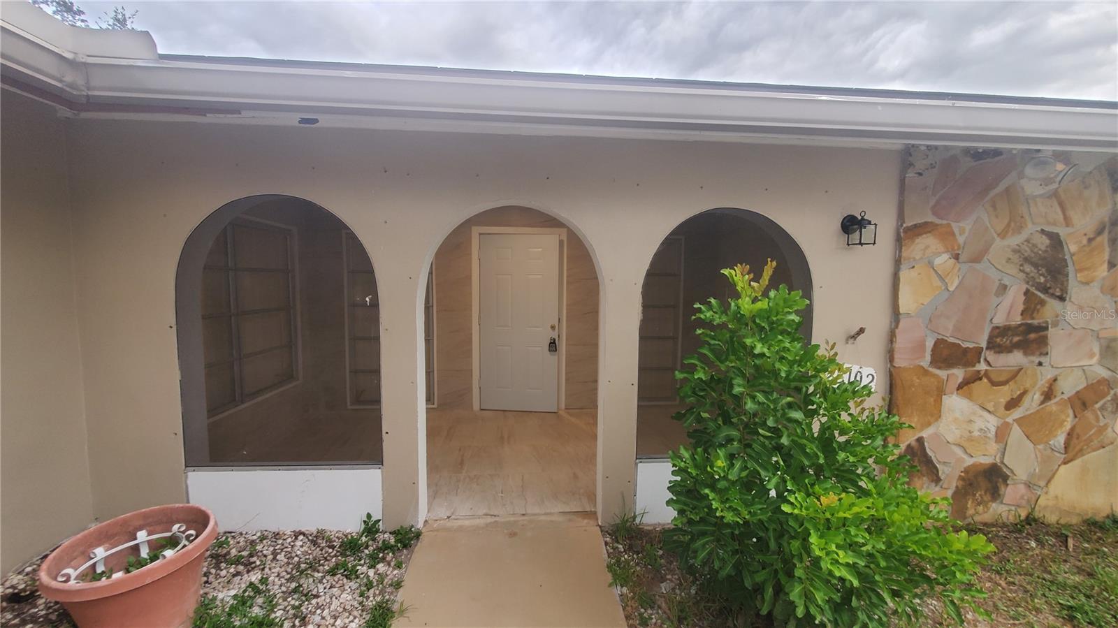 Image 10 of 39 For 23102 Maclellan Avenue