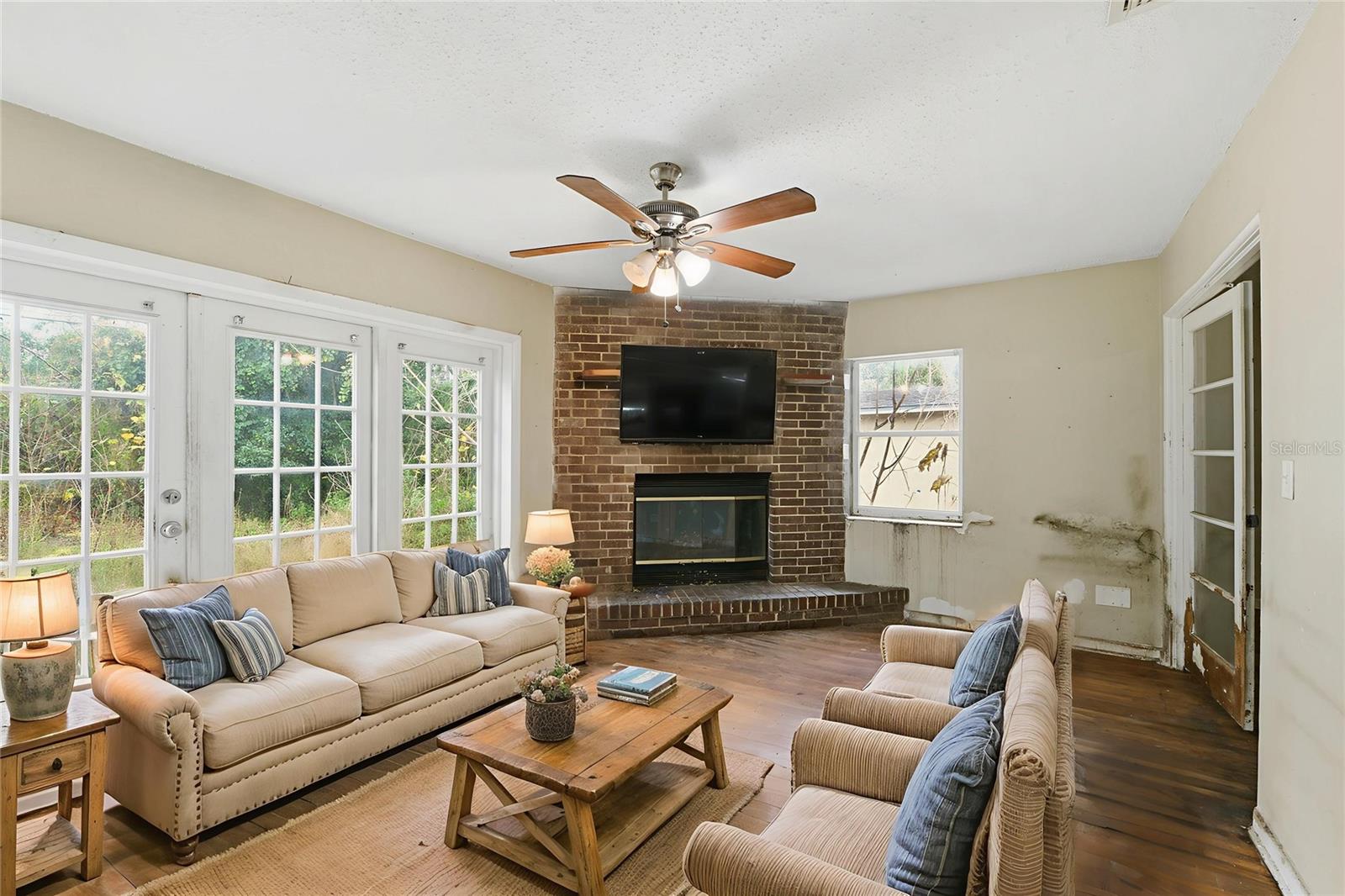 Image 5 of 21 For 4228 Sky Line Drive