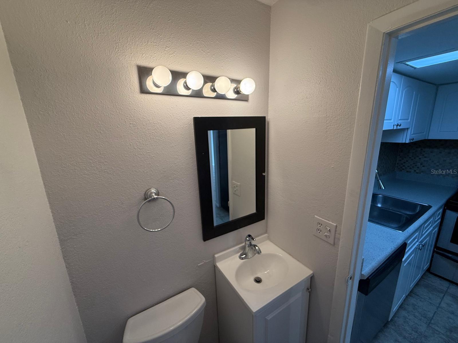 Image 11 of 28 For 4269 Semoran Boulevard 17