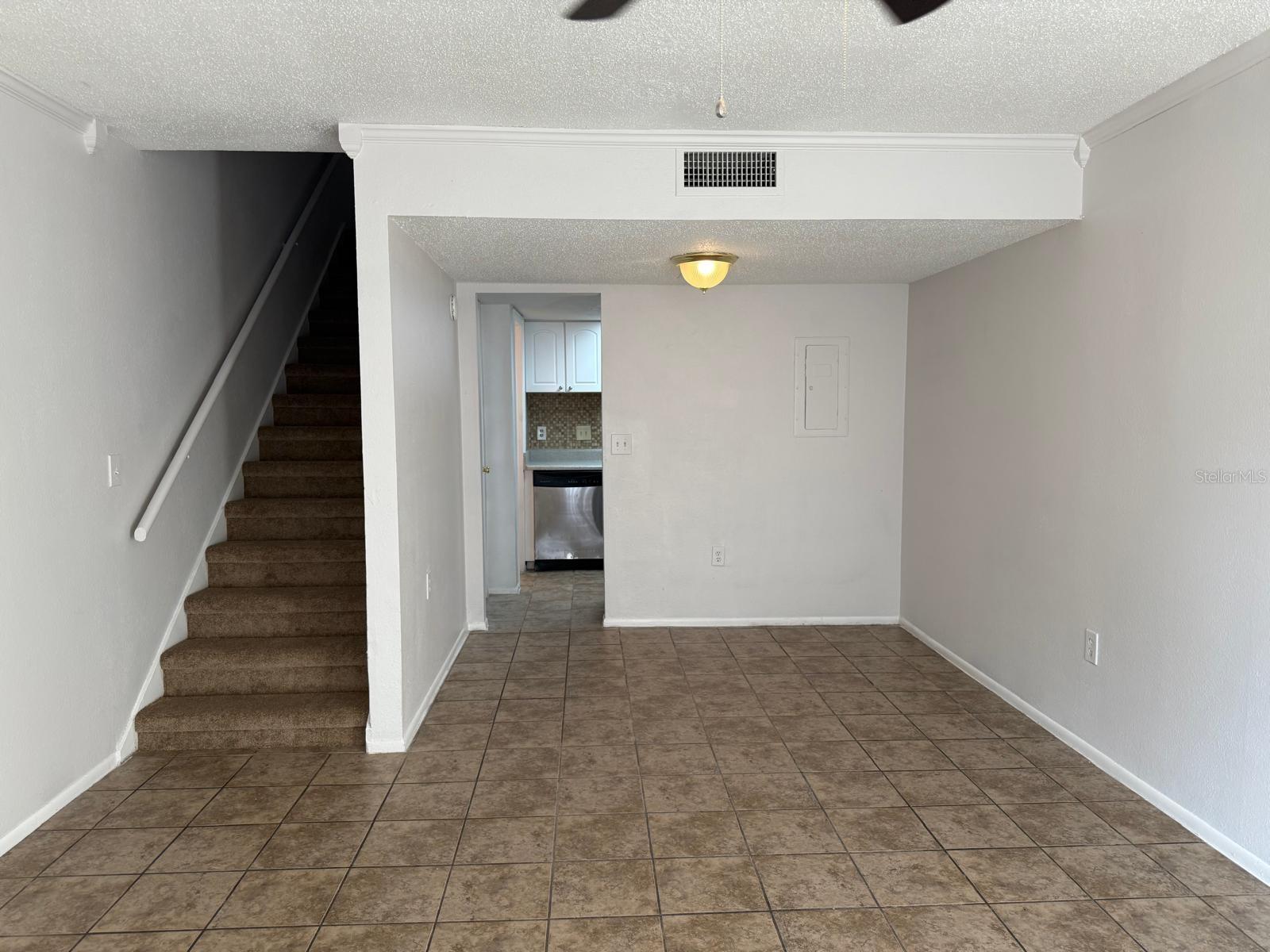 Image 4 of 28 For 4269 Semoran Boulevard 17