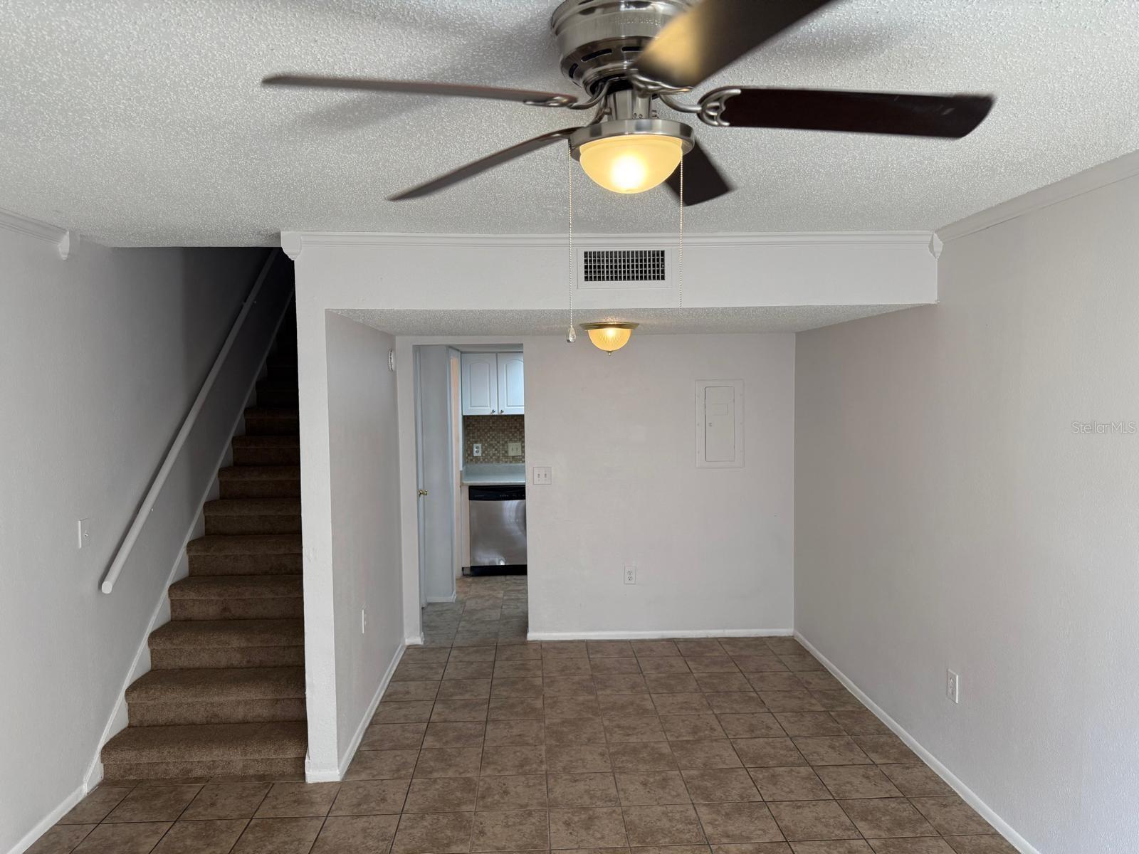 Image 5 of 28 For 4269 Semoran Boulevard 17