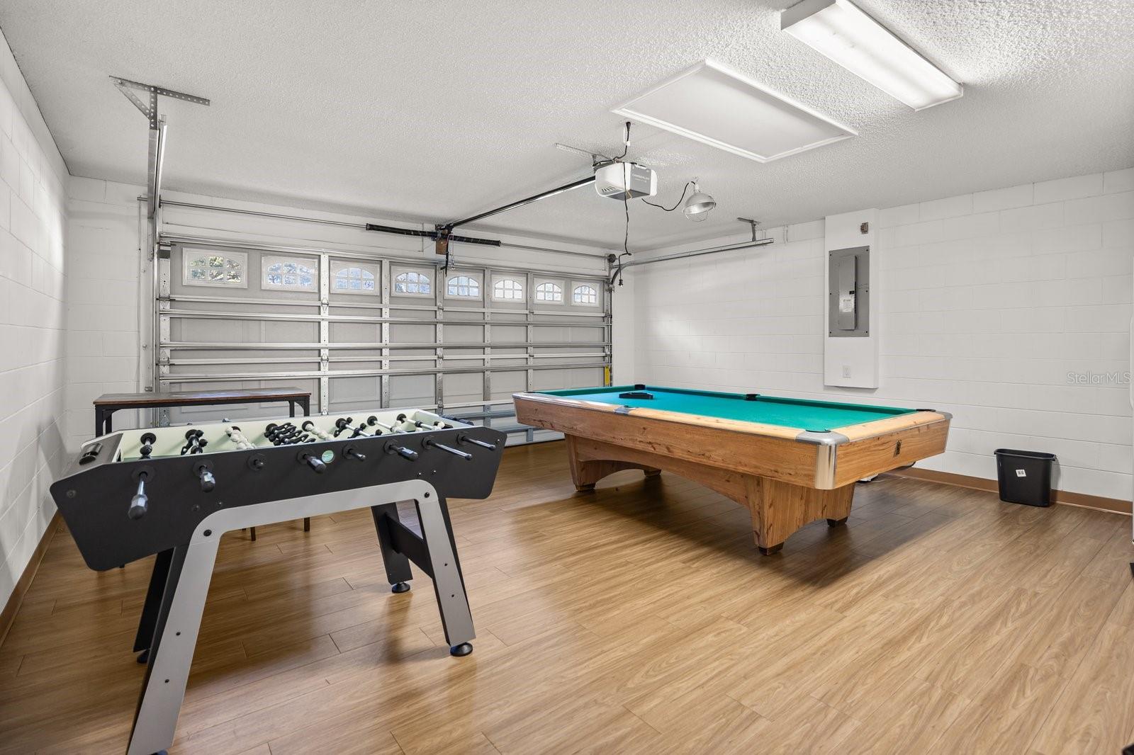 Image 14 of 34 For 4411 White Oak Circle