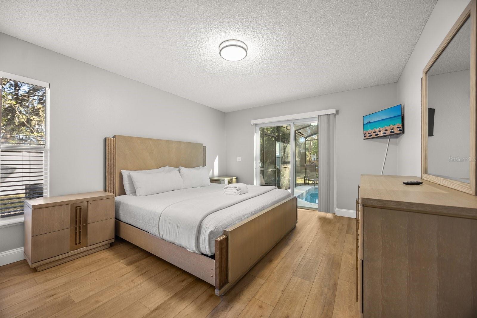 Image 15 of 34 For 4411 White Oak Circle