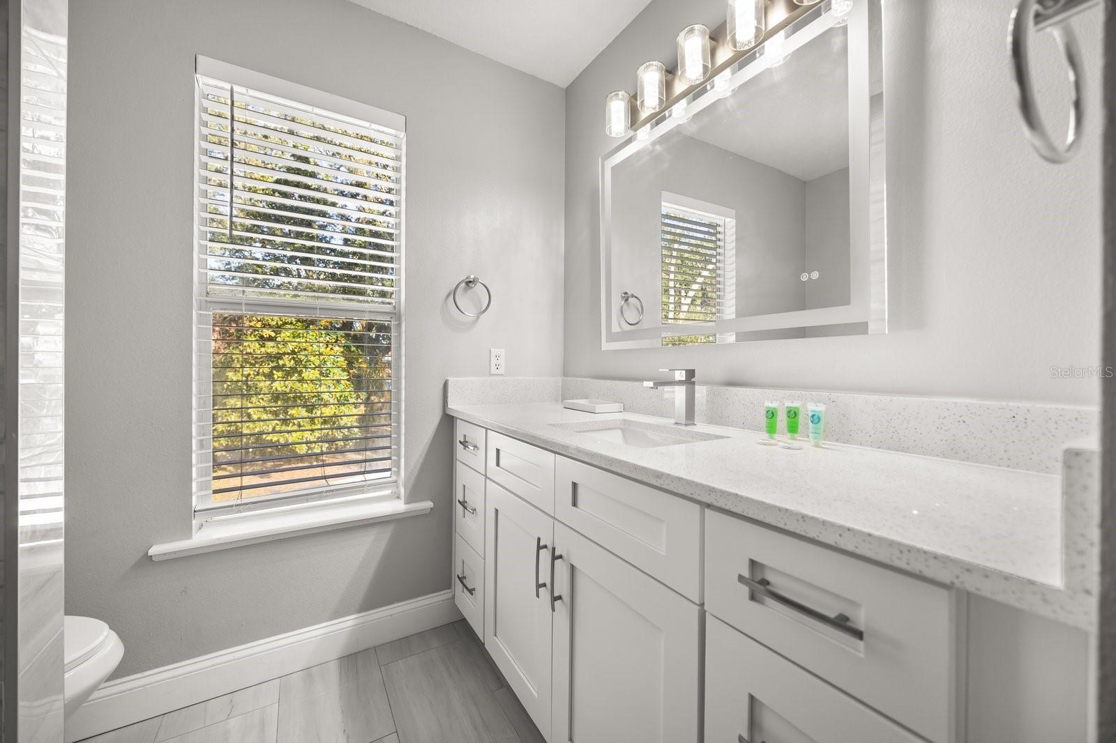 Image 23 of 34 For 4411 White Oak Circle