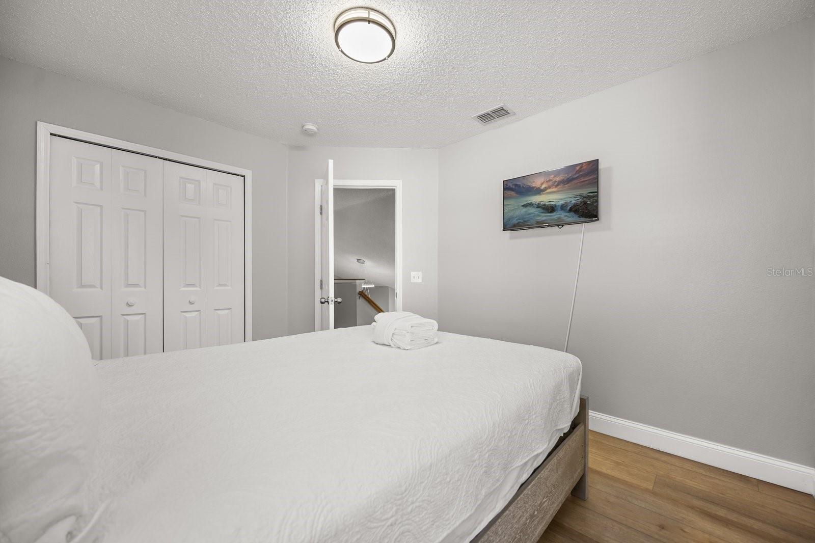 Image 25 of 34 For 4411 White Oak Circle