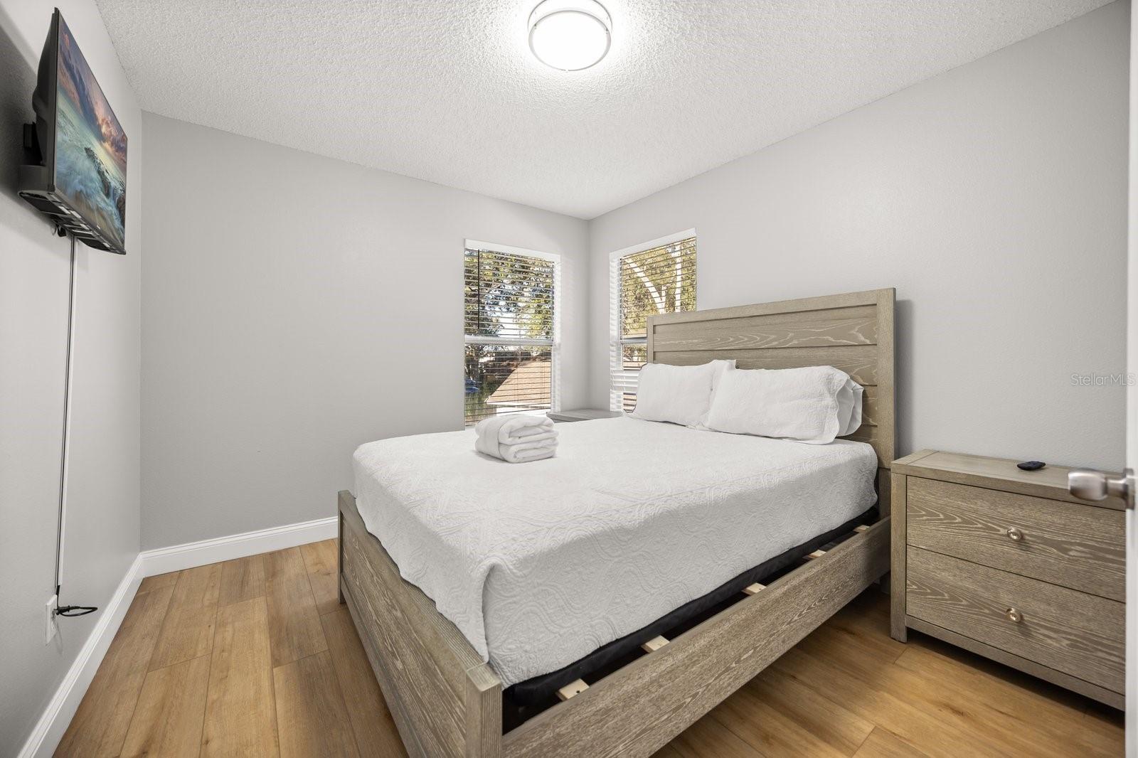 Image 26 of 34 For 4411 White Oak Circle