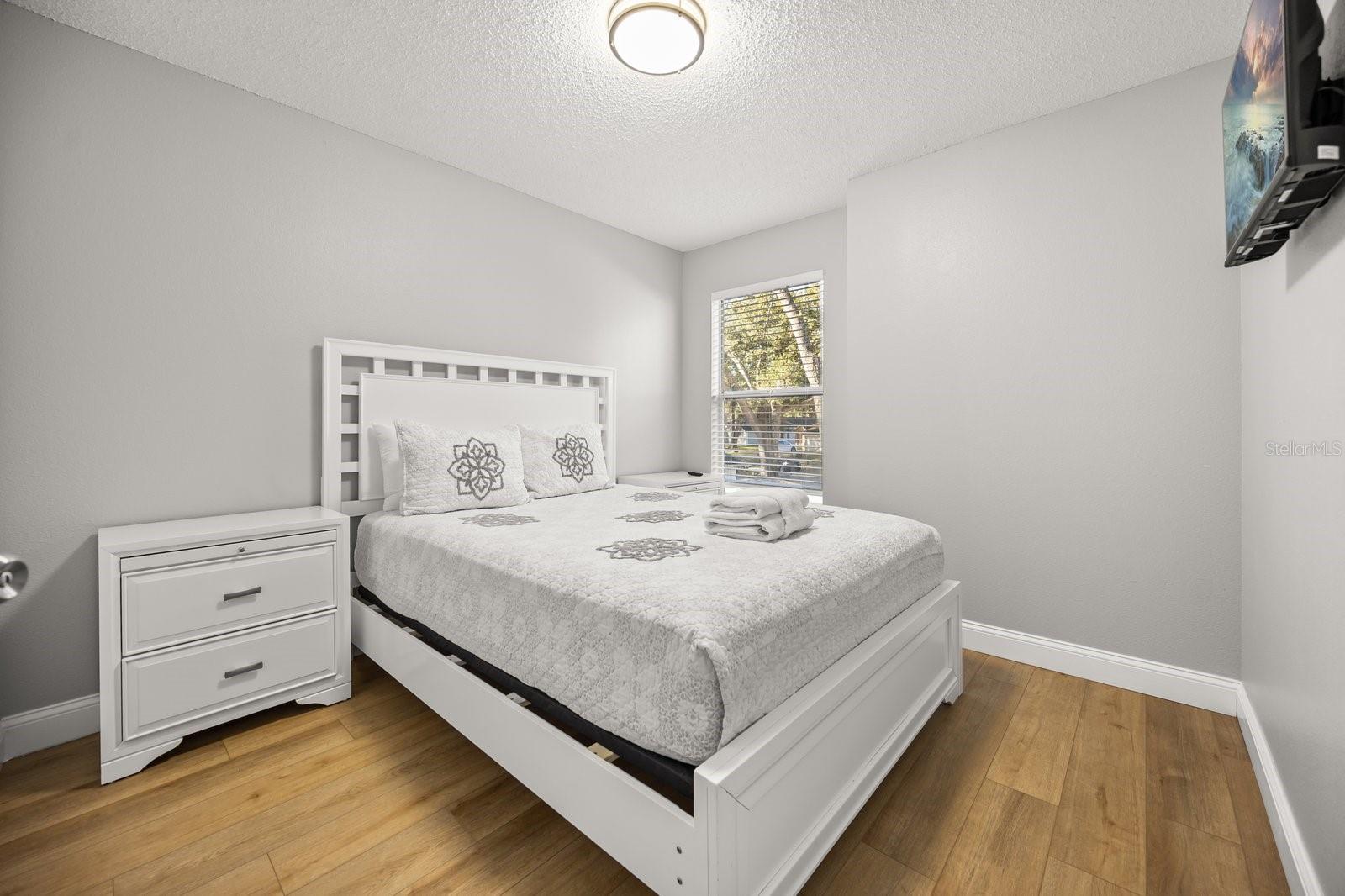 Image 28 of 34 For 4411 White Oak Circle