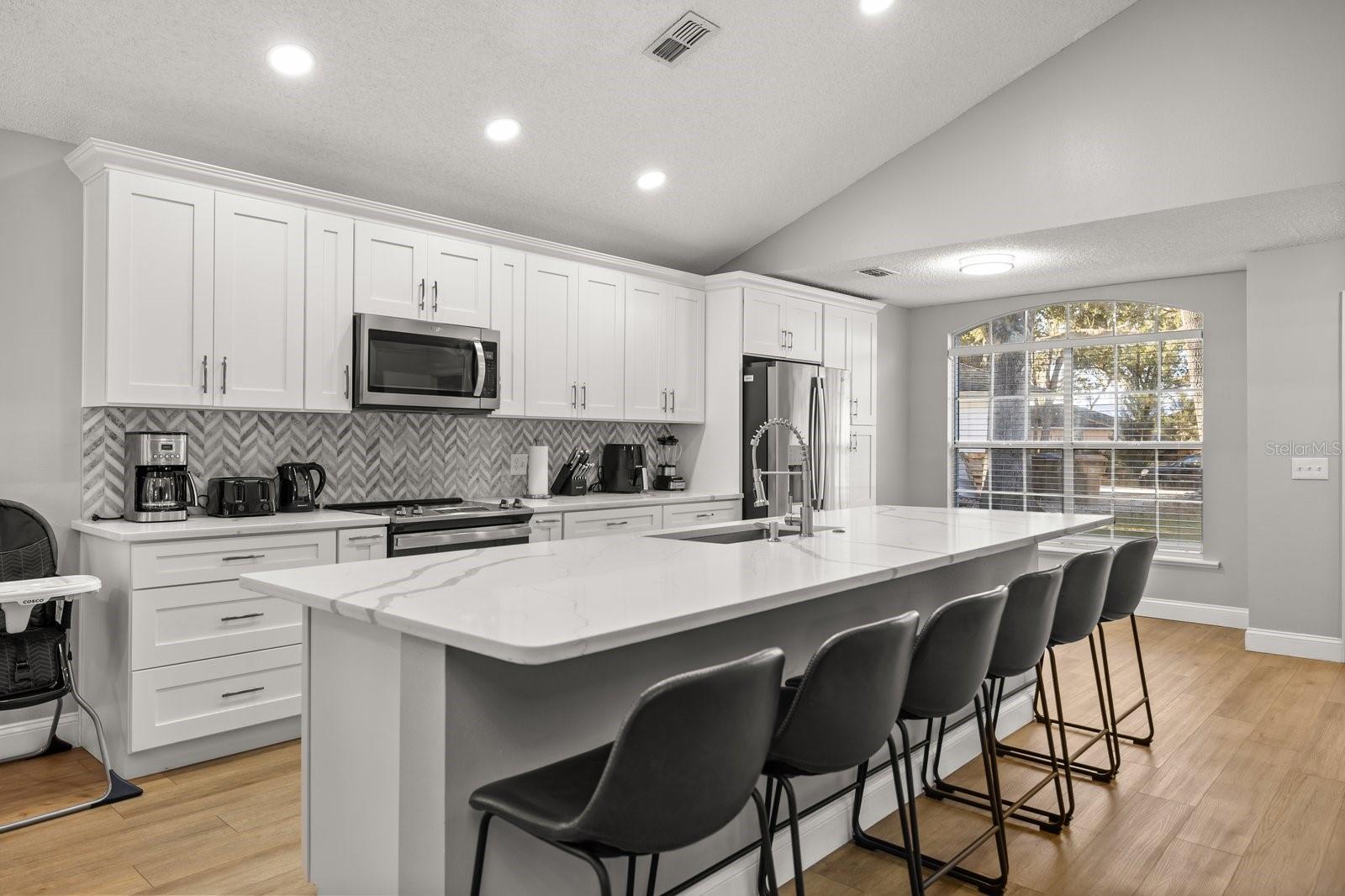 Image 8 of 34 For 4411 White Oak Circle