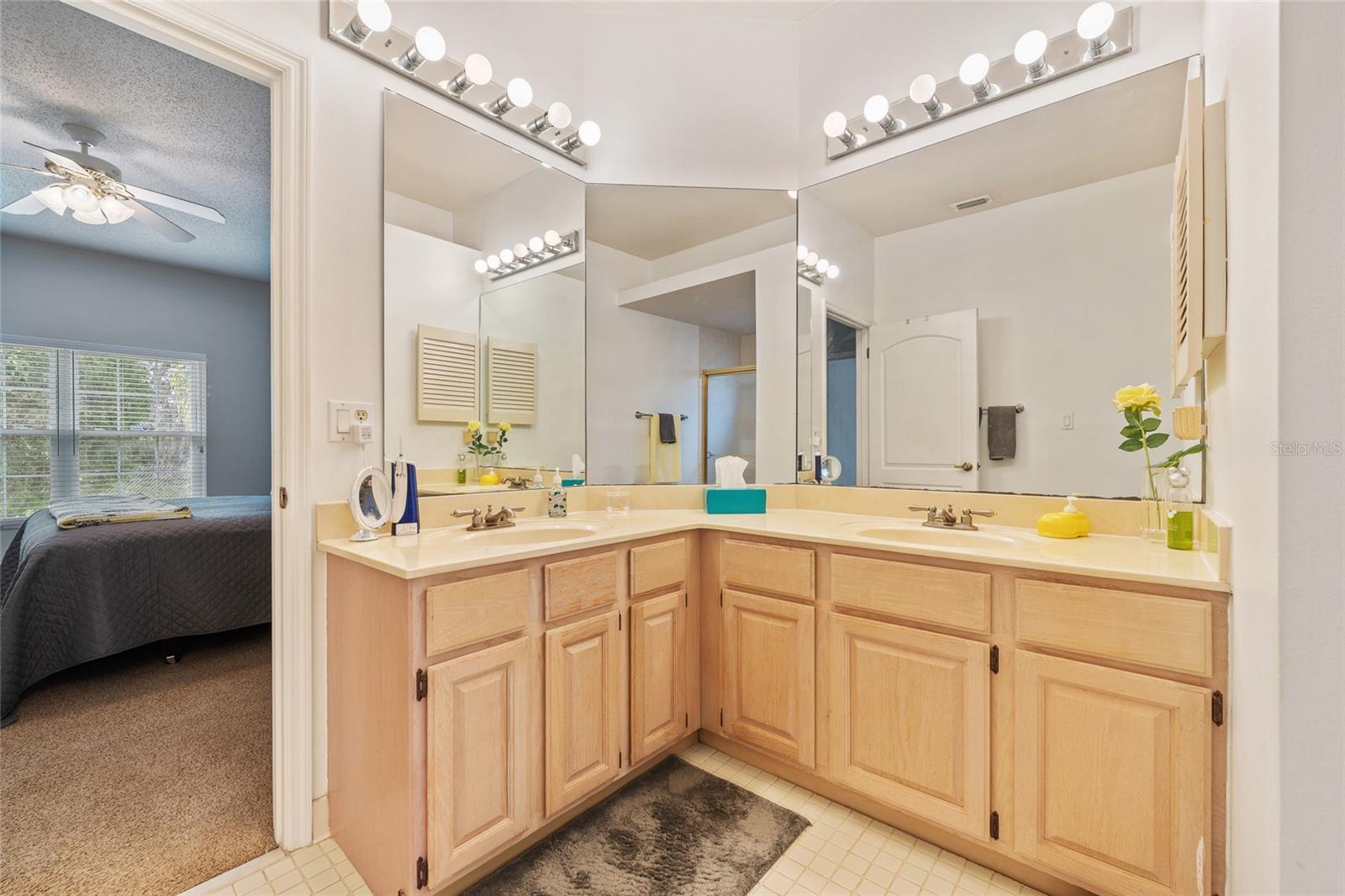 Image 14 of 29 For 11606 Peach Grove Lane