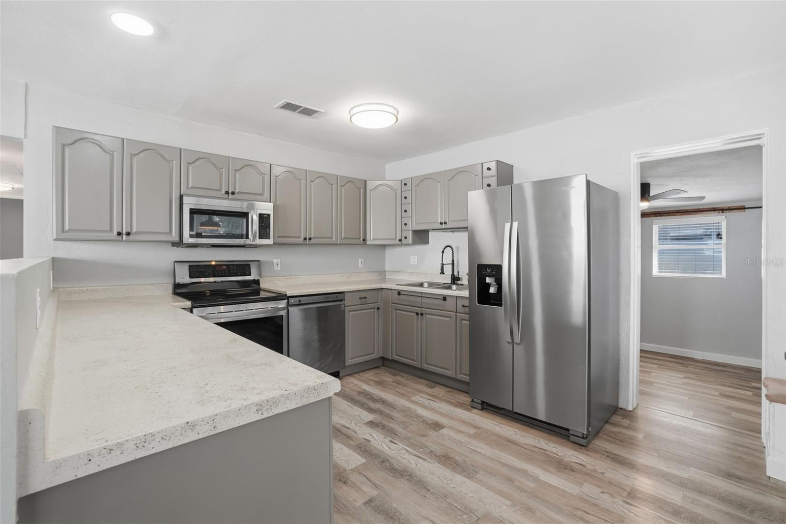 Image 4 of 34 For 1605 Florinda Drive