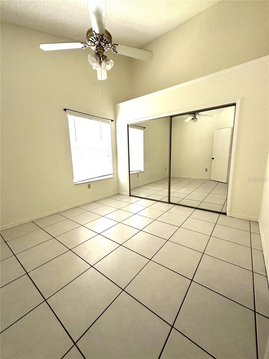 Image 11 of 23 For 660 Youngstown Parkway 288