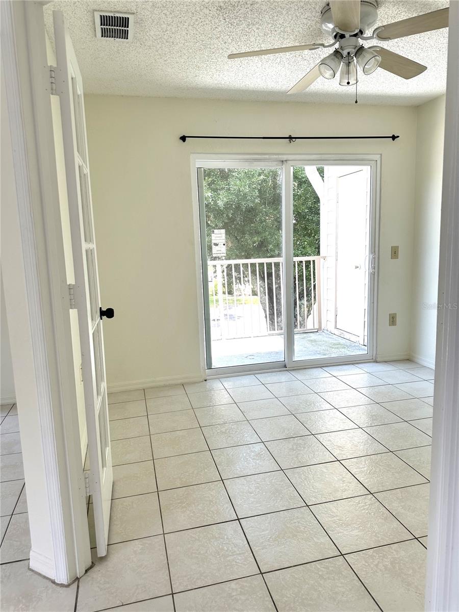 Image 14 of 23 For 660 Youngstown Parkway 288