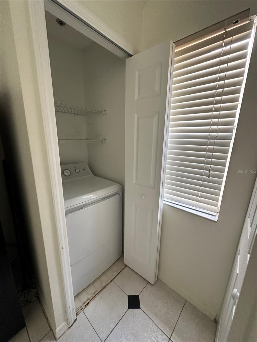 Image 18 of 23 For 660 Youngstown Parkway 288