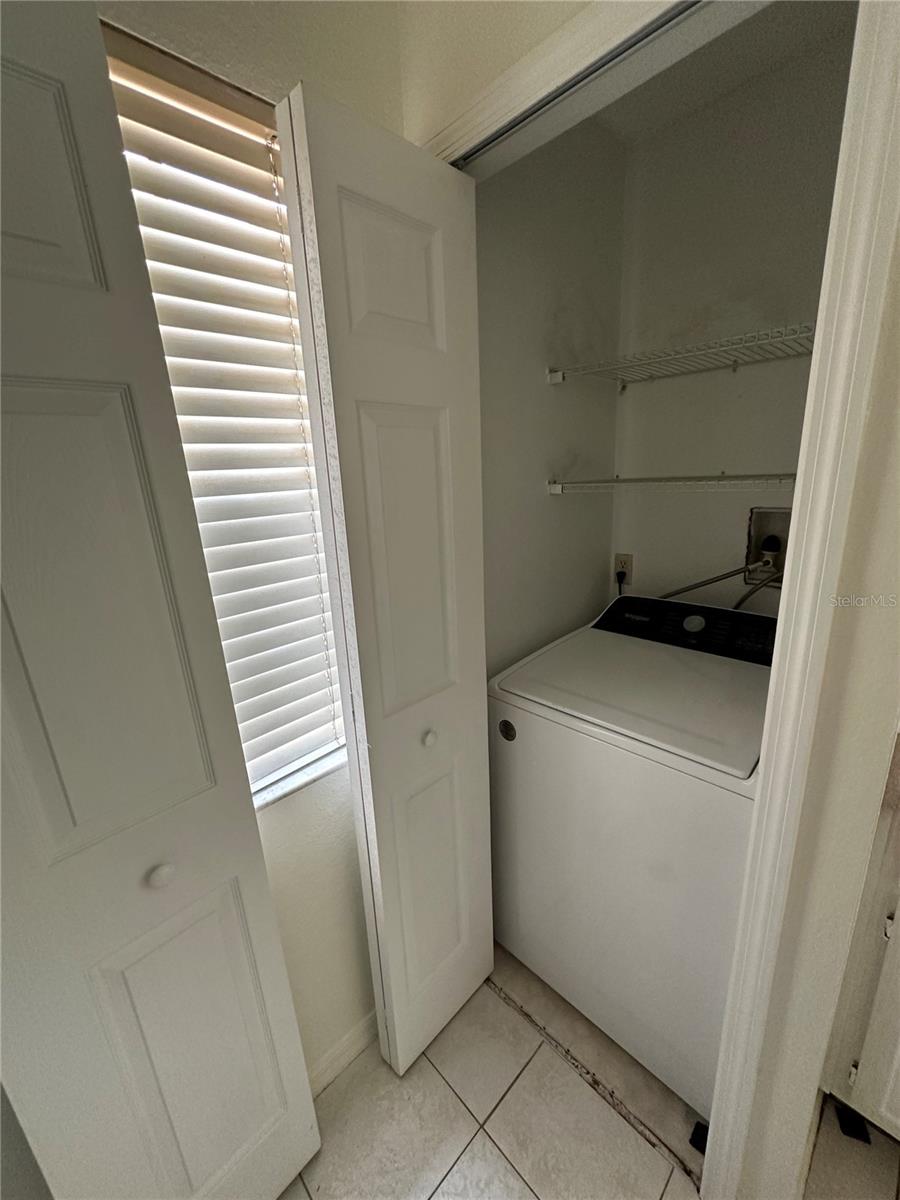 Image 19 of 23 For 660 Youngstown Parkway 288