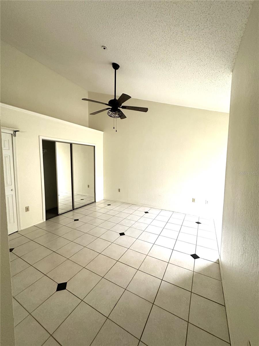 Image 22 of 23 For 660 Youngstown Parkway 288