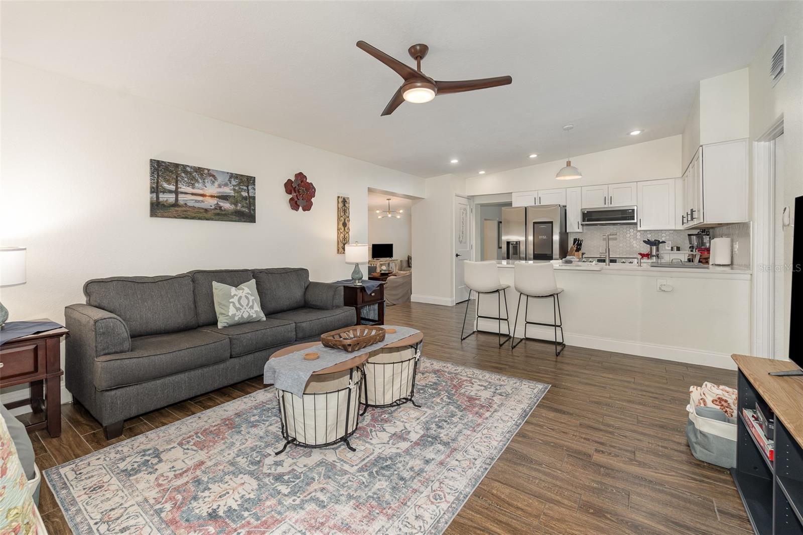 Image 3 of 21 For 2721 Marks Street