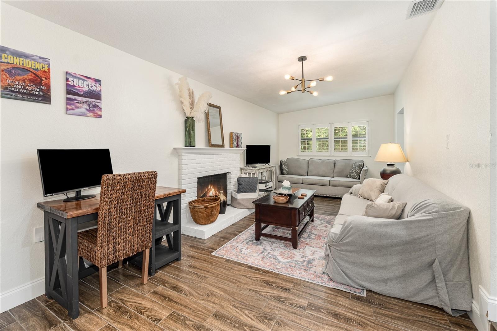 Image 5 of 21 For 2721 Marks Street