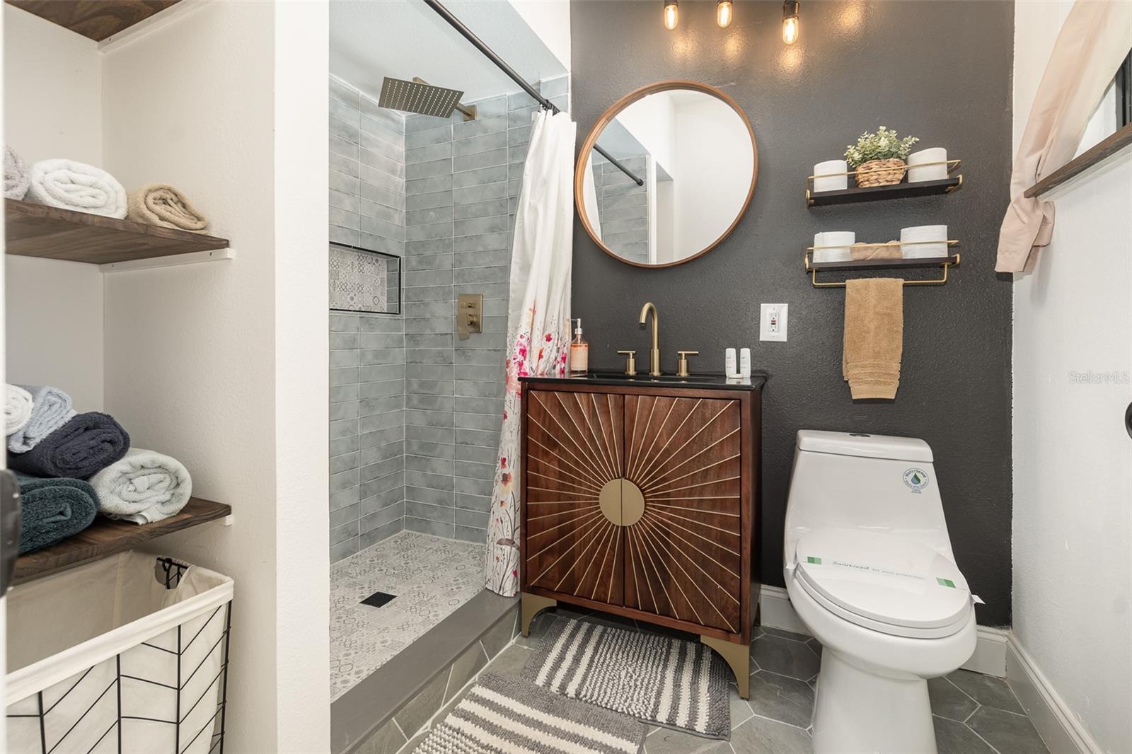 Image 6 of 21 For 2721 Marks Street