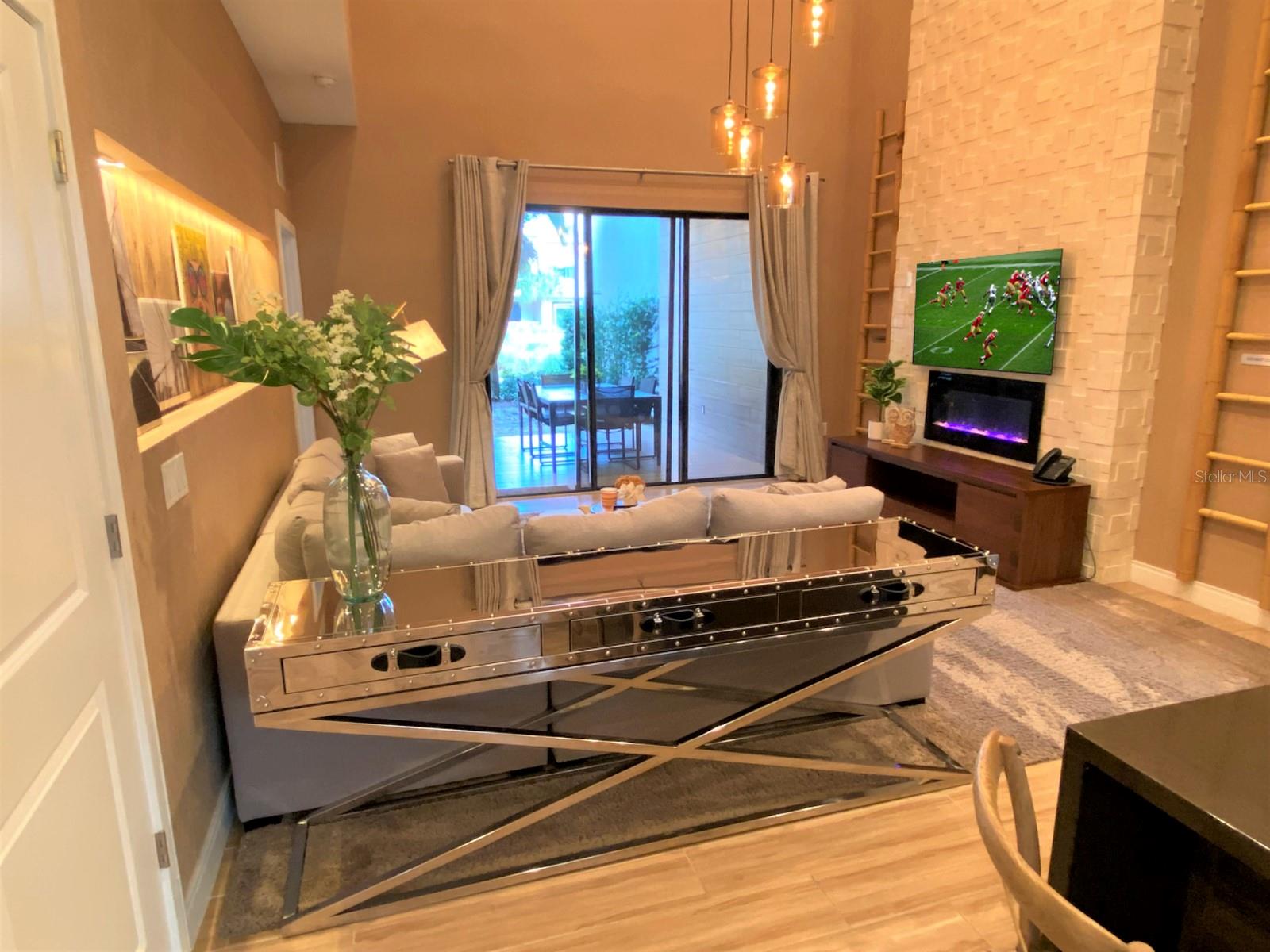 Image 14 of 41 For 7582 Brooklyn Drive