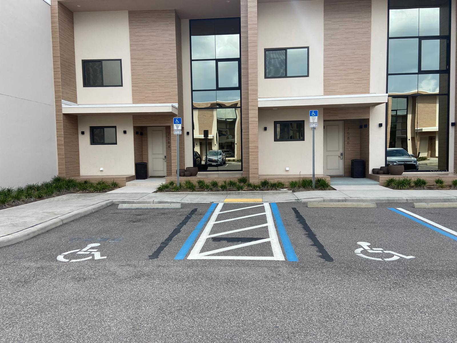 Image 5 of 41 For 7582 Brooklyn Drive