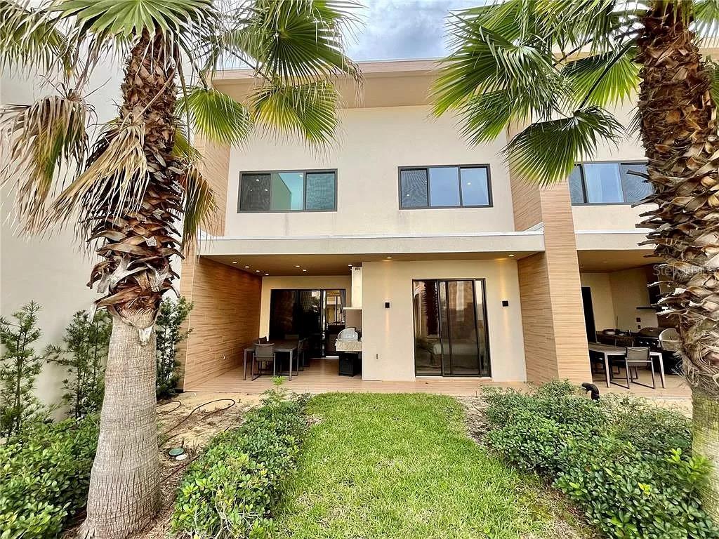 Image 9 of 41 For 7582 Brooklyn Drive