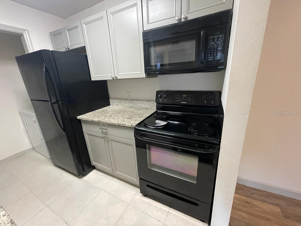 Image 13 of 37 For 6082 Westgate Drive 101