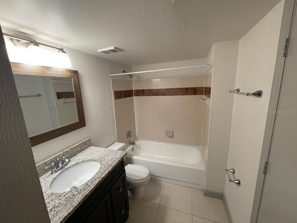 Image 23 of 37 For 6082 Westgate Drive 101