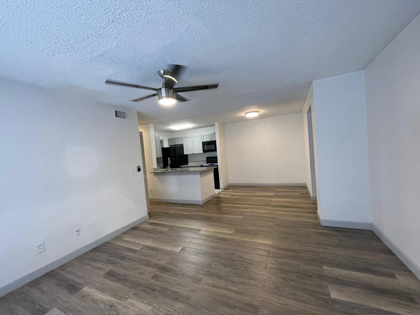 Image 4 of 37 For 6082 Westgate Drive 101