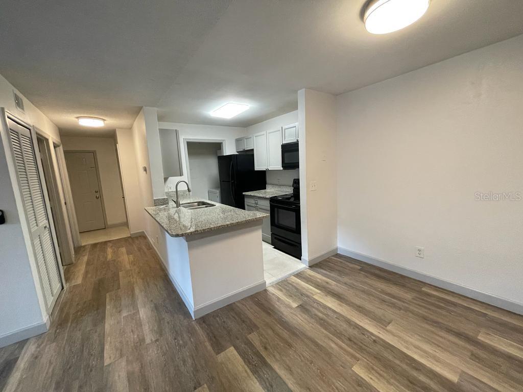 Image 7 of 37 For 6082 Westgate Drive 101