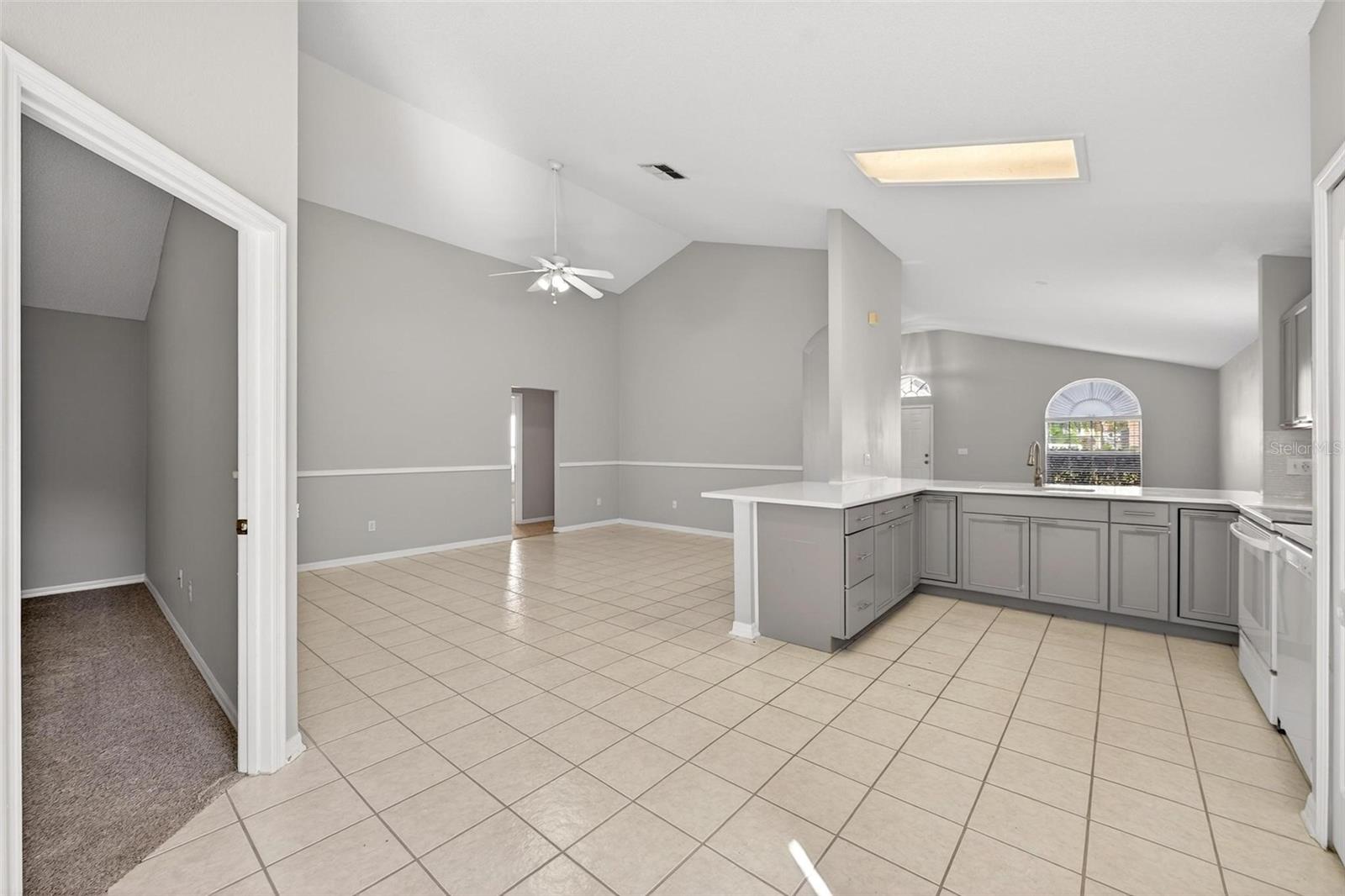 Image 18 of 43 For 938 Jadestone Circle